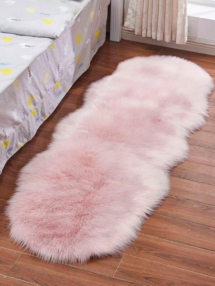 Fluffy bedside mat — view 5