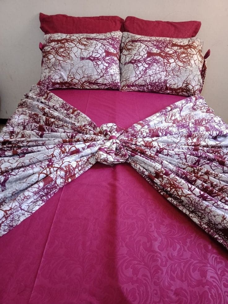 Jimmy Flowered 7-Piece Fitted Bedsheet Set – 6×6 — view 4