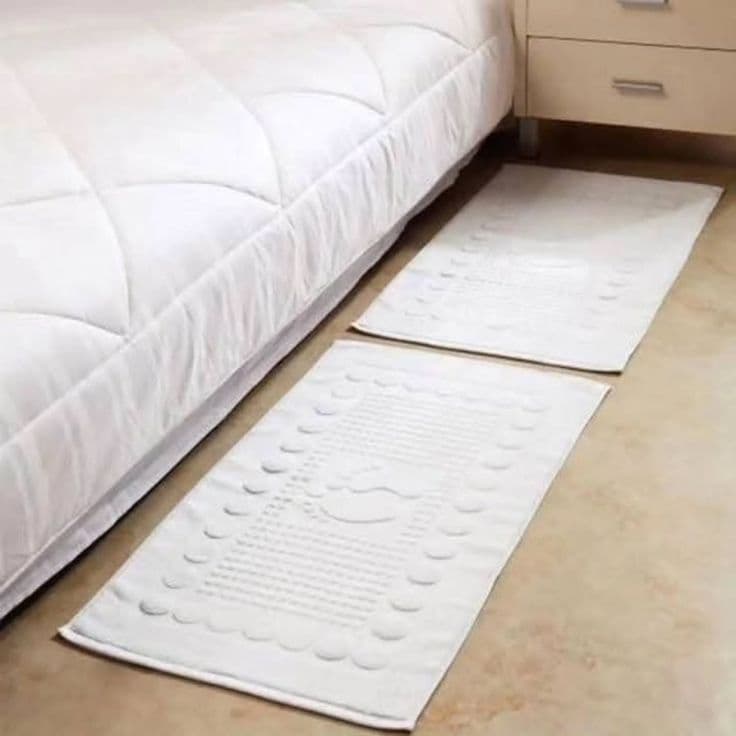 White bathroom floor mat set — view 4